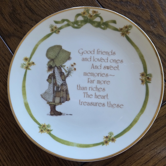 Holly Hobbie 1978 Lasting Memories Porcelain 6.25" Diameter Collectors Plate - Picture 1 of 4